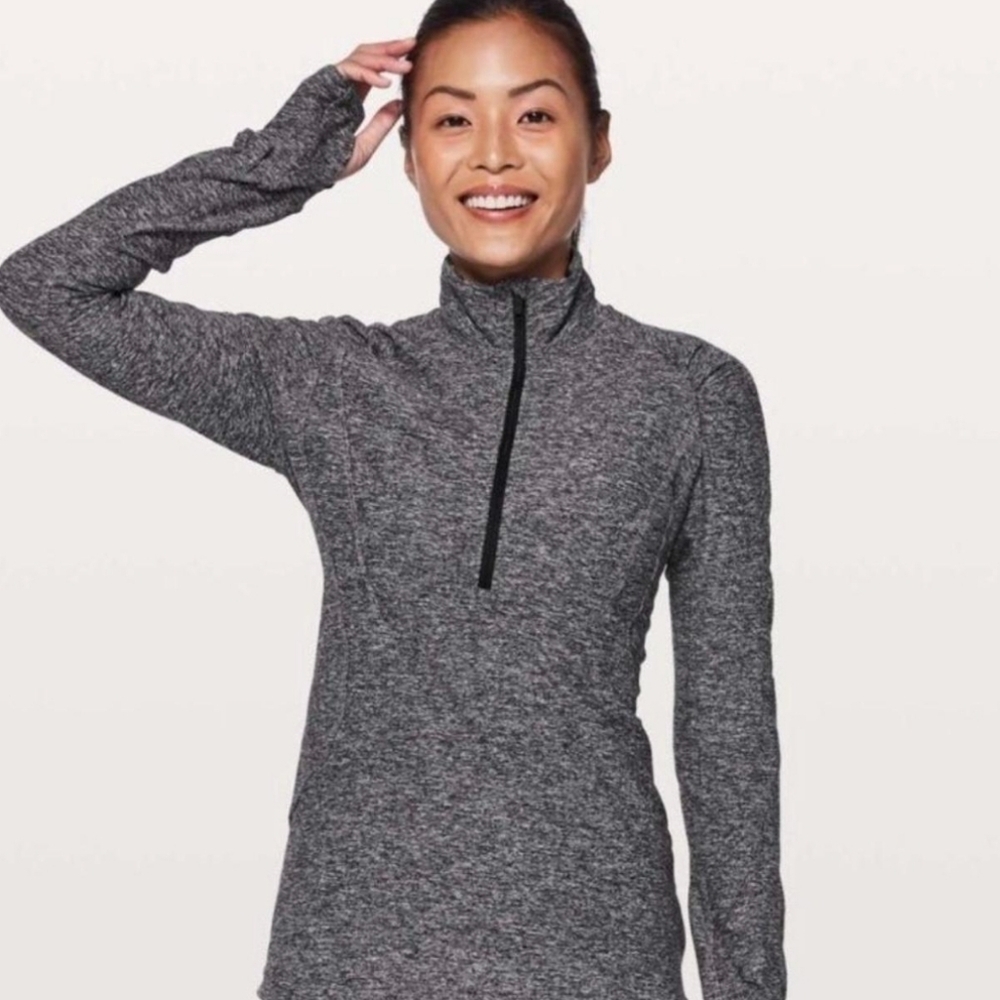 Lululemon Extra Mile  Quarter Zip  pull over size 8